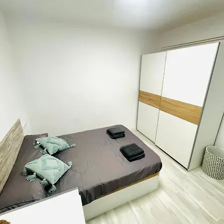 Precioso Y Exclusivo Piso En Centro De *